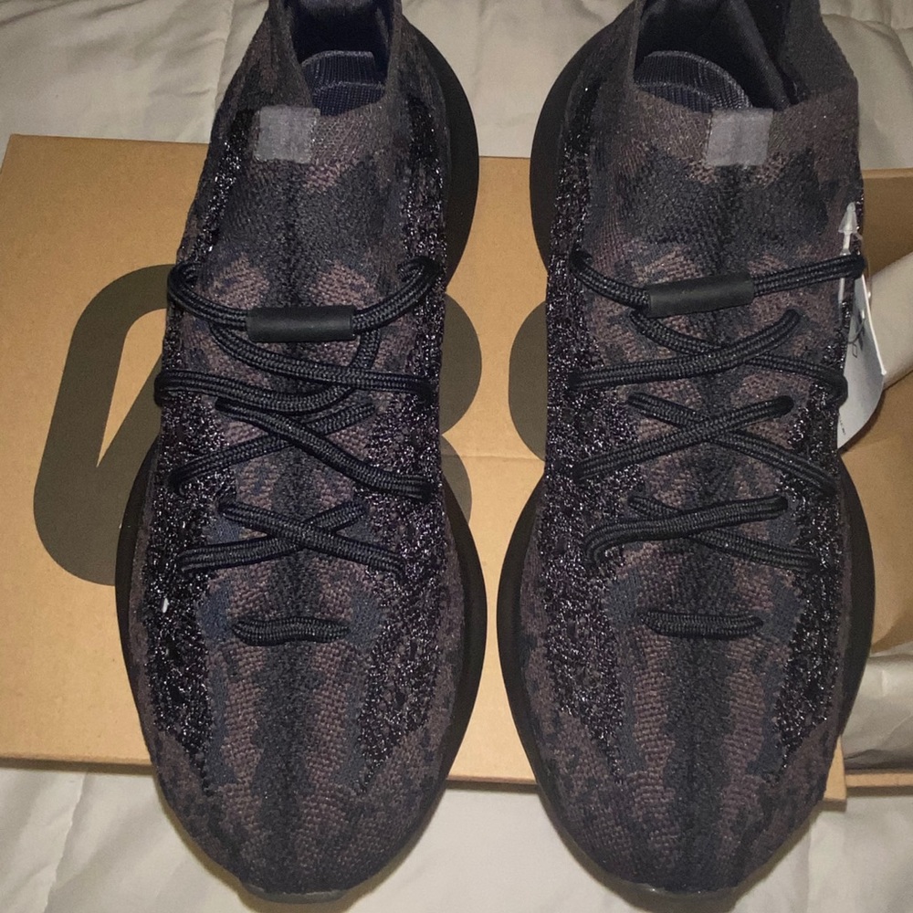 Yeezy boost 380 onyx SOLD